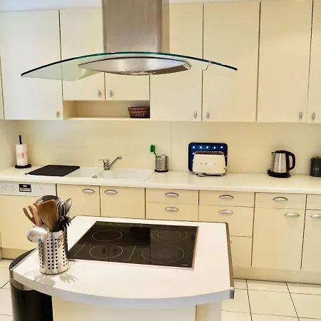 Charmante 5 Min De La Et Garage Villa *